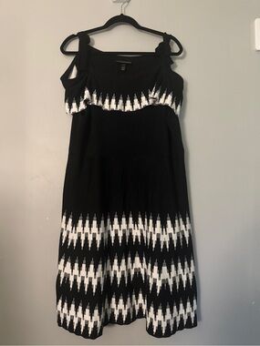 Lane Bryant Sz 22/24 Black & White Patterned off the shoulder Sweater Dress